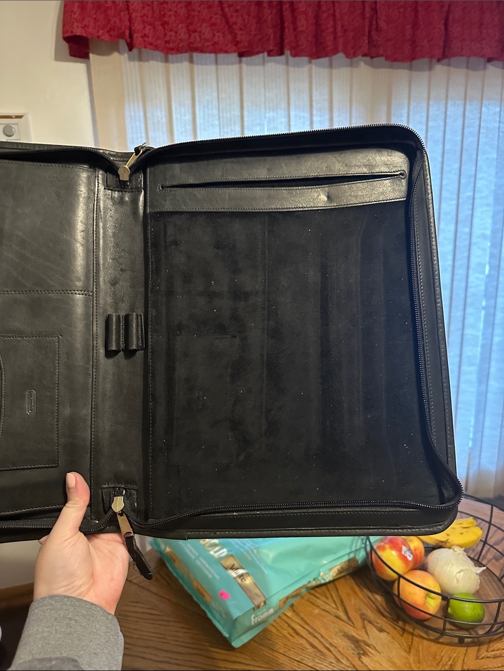Coach Black Leather Portfolio Organizer - Picture 4 of 6